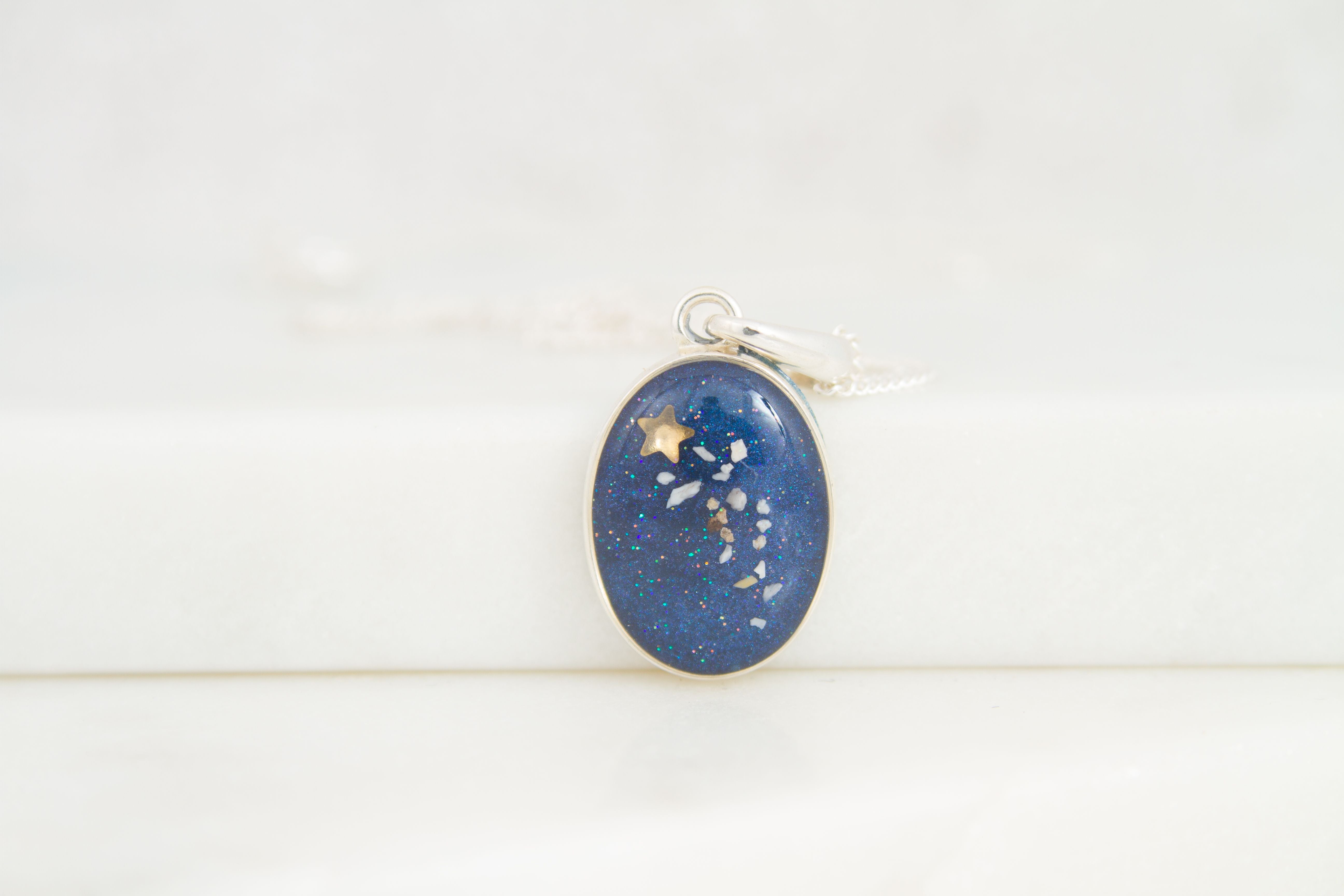 Shooting Star Oval Ashes Necklace
